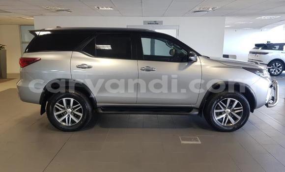 Tenga Tsaru Toyota Fortuner Zvimwe Mota in Livingstone in Zambia Tenga Tsaru Toyota Fortuner Zvimwe Mota in Livingstone in Zambia