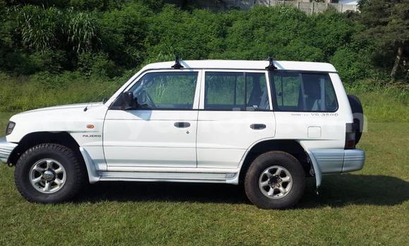 Buy Used Mitsubishi Pajero White Car in Chingola in Zambia Buy Used Mitsubishi Pajero White Car in Chingola in Zambia