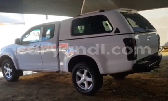 Acheter Occasion Voiture Isuzu KB Blanc à Kalengwa, Nord-Ouest Acheter Occasion Voiture Isuzu KB Blanc à Kalengwa, Nord-Ouest