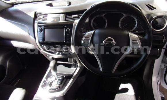 Buy Used Nissan Navara White Car in Chingola in Zambia Buy Used Nissan Navara White Car in Chingola in Zambia