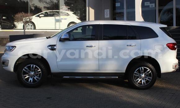 Buy Used Ford Everest White Car in Chingola in Zambia Buy Used Ford Everest White Car in Chingola in Zambia