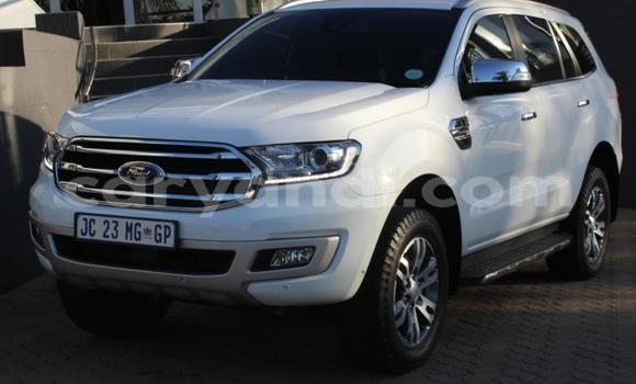 Buy Used Ford Everest White Car in Chingola in Zambia Buy Used Ford Everest White Car in Chingola in Zambia