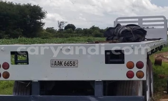 Buy Used Caterpillar 120 White Truck in Lusaka in Zambia