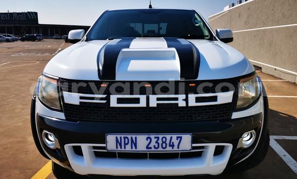 Nunua Ilio tumika Ford Ranger Nyeupe Gari ndani ya Lusaka nchini Zambia Nunua Ilio tumika Ford Ranger Nyeupe Gari ndani ya Lusaka nchini Zambia