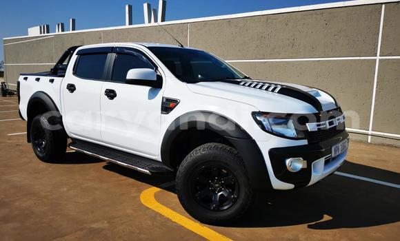 Nunua Ilio tumika Ford Ranger Nyeupe Gari ndani ya Lusaka nchini Zambia Nunua Ilio tumika Ford Ranger Nyeupe Gari ndani ya Lusaka nchini Zambia
