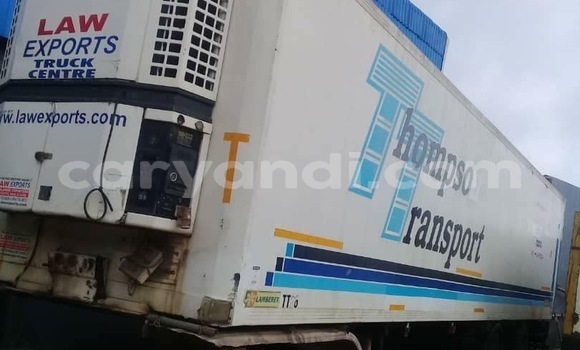 Nunua Ilio tumika Caterpillar 120 Nyeupe Lori ndani ya Lusaka nchini Zambia Nunua Ilio tumika Caterpillar 120 Nyeupe Lori ndani ya Lusaka nchini Zambia