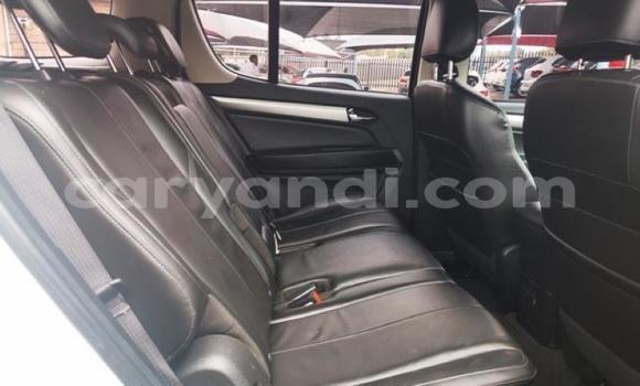 Acheter Occasion Voiture Chevrolet TrailBlazer Blanc à Chililabombwe, Copperbelt Acheter Occasion Voiture Chevrolet TrailBlazer Blanc à Chililabombwe, Copperbelt