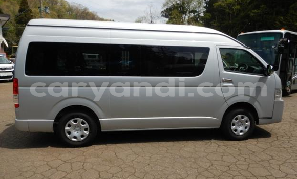 Acheter Import Voiture Toyota Hiace Autre à Lusaka, Zambie Acheter Import Voiture Toyota Hiace Autre à Lusaka, Zambie
