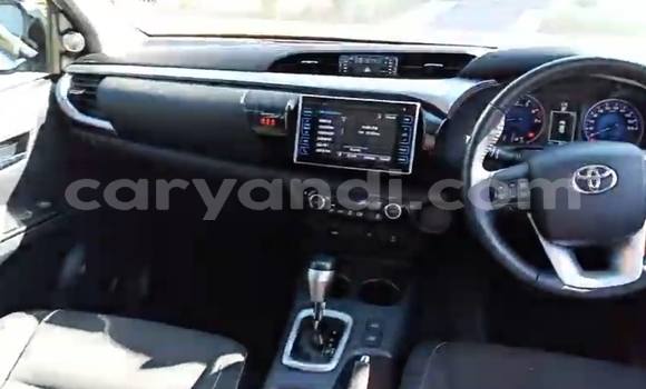 Acheter Occasion Voiture Toyota Hilux Blanc à Chingola, Zambie Acheter Occasion Voiture Toyota Hilux Blanc à Chingola, Zambie