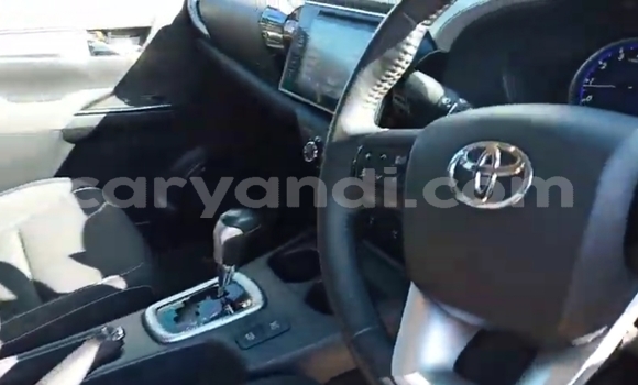 Acheter Occasion Voiture Toyota Hilux Blanc à Chingola, Zambie Acheter Occasion Voiture Toyota Hilux Blanc à Chingola, Zambie