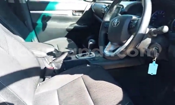 Acheter Occasion Voiture Toyota Hilux Blanc à Chingola, Zambie Acheter Occasion Voiture Toyota Hilux Blanc à Chingola, Zambie