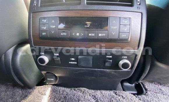 Buy Import Toyota Land Cruiser White Car in Livingstone in Zambia Buy Import Toyota Land Cruiser White Car in Livingstone in Zambia