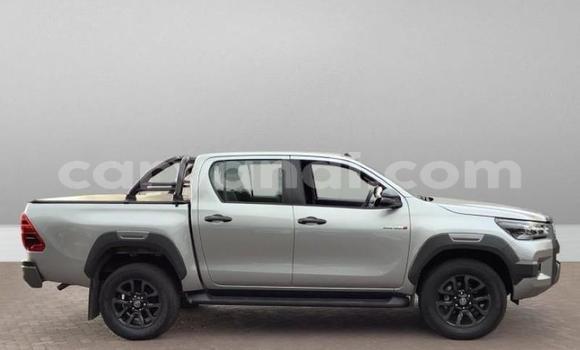 Tenga Tsaru Toyota Hilux Sirivha Mota in Mazabuka in Southern Tenga Tsaru Toyota Hilux Sirivha Mota in Mazabuka in Southern