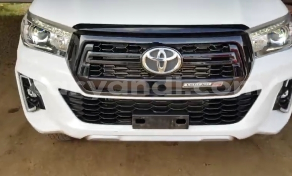 Acheter Occasion Voiture Toyota Hilux Blanc à Chingola, Zambie Acheter Occasion Voiture Toyota Hilux Blanc à Chingola, Zambie