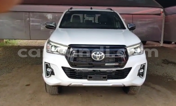 Acheter Occasion Voiture Toyota Hilux Blanc à Chingola, Zambie Acheter Occasion Voiture Toyota Hilux Blanc à Chingola, Zambie