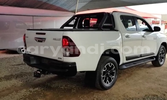 Acheter Occasion Voiture Toyota Hilux Blanc à Chingola, Zambie Acheter Occasion Voiture Toyota Hilux Blanc à Chingola, Zambie