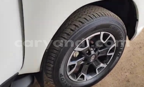 Acheter Occasion Voiture Toyota Hilux Blanc à Chingola, Zambie Acheter Occasion Voiture Toyota Hilux Blanc à Chingola, Zambie