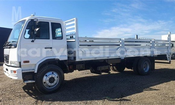 Nunua Ilio tumika Nissan UD Nyeupe Lori ndani ya Kitwe nchini Zambia Nunua Ilio tumika Nissan UD Nyeupe Lori ndani ya Kitwe nchini Zambia