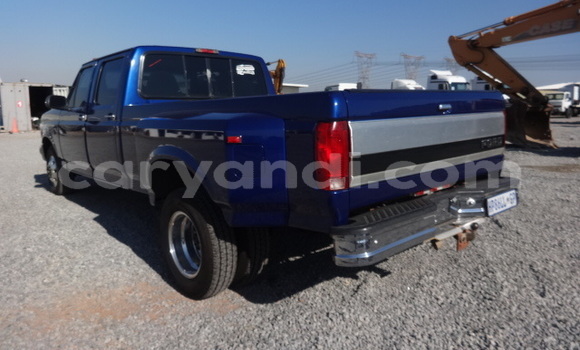 Acheter Occasion Voiture Ford F–150 Bleu à Lusaka, Zambie Acheter Occasion Voiture Ford F–150 Bleu à Lusaka, Zambie