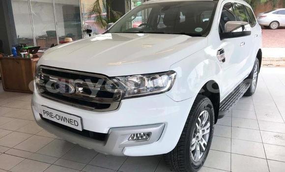 Buy Used Ford Everest White Car in Lusaka in Zambia Buy Used Ford Everest White Car in Lusaka in Zambia