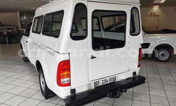 Acheter Occasion Voiture Toyota Hilux Blanc à Lusaka, Zambie Acheter Occasion Voiture Toyota Hilux Blanc à Lusaka, Zambie