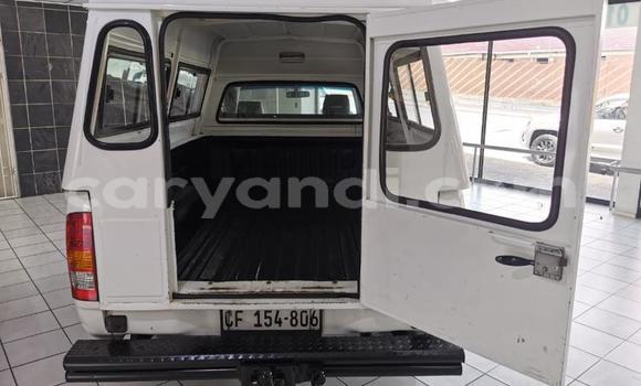 Acheter Occasion Voiture Toyota Hilux Blanc à Lusaka, Zambie Acheter Occasion Voiture Toyota Hilux Blanc à Lusaka, Zambie