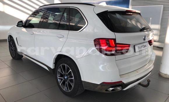 Nunua Ilio tumika BMW X5 Nyeupe Gari ndani ya Lusaka nchini Zambia Nunua Ilio tumika BMW X5 Nyeupe Gari ndani ya Lusaka nchini Zambia