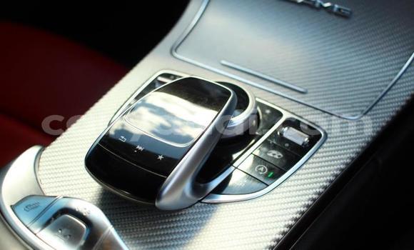 Nunua Ilio tumika Mercedes-Benz C-Classe Nyeupe Gari ndani ya Chama nchini Kusini Nunua Ilio tumika Mercedes-Benz C-Classe Nyeupe Gari ndani ya Chama nchini Kusini