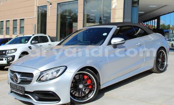 Nunua Ilio tumika Mercedes-Benz C-Classe Nyeupe Gari ndani ya Chama nchini Kusini Nunua Ilio tumika Mercedes-Benz C-Classe Nyeupe Gari ndani ya Chama nchini Kusini