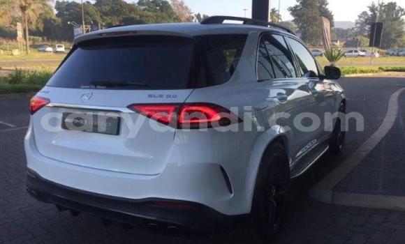 Nunua Ilio tumika Mercedes‒Benz AMG GLE Nyeupe Gari ndani ya Chama nchini Kusini Nunua Ilio tumika Mercedes‒Benz AMG GLE Nyeupe Gari ndani ya Chama nchini Kusini