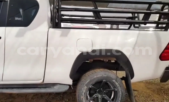 Buy Used Toyota Hilux White Car in Chingola in Zambia Buy Used Toyota Hilux White Car in Chingola in Zambia