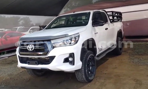 Buy Used Toyota Hilux White Car in Chingola in Zambia Buy Used Toyota Hilux White Car in Chingola in Zambia