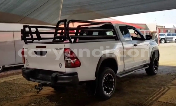 Buy Used Toyota Hilux White Car in Chingola in Zambia Buy Used Toyota Hilux White Car in Chingola in Zambia