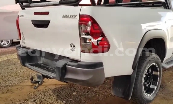Buy Used Toyota Hilux White Car in Chingola in Zambia Buy Used Toyota Hilux White Car in Chingola in Zambia