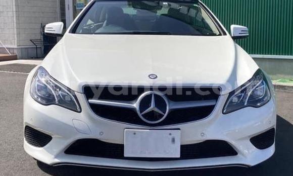 Buy Import Mercedes-Benz E-Classe White Car in Livingstone in Zambia Buy Import Mercedes-Benz E-Classe White Car in Livingstone in Zambia