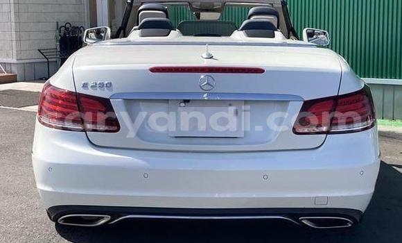 Buy Import Mercedes-Benz E-Classe White Car in Livingstone in Zambia Buy Import Mercedes-Benz E-Classe White Car in Livingstone in Zambia