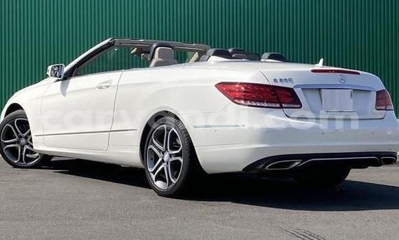 Buy Import Mercedes-Benz E-Classe White Car in Livingstone in Zambia Buy Import Mercedes-Benz E-Classe White Car in Livingstone in Zambia