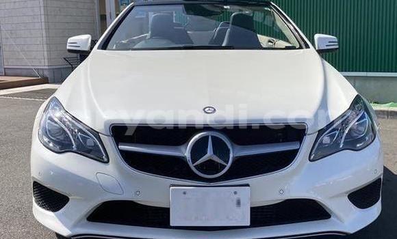 Buy Import Mercedes-Benz E-Classe White Car in Livingstone in Zambia Buy Import Mercedes-Benz E-Classe White Car in Livingstone in Zambia