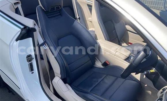 Buy Import Mercedes-Benz E-Classe White Car in Livingstone in Zambia Buy Import Mercedes-Benz E-Classe White Car in Livingstone in Zambia