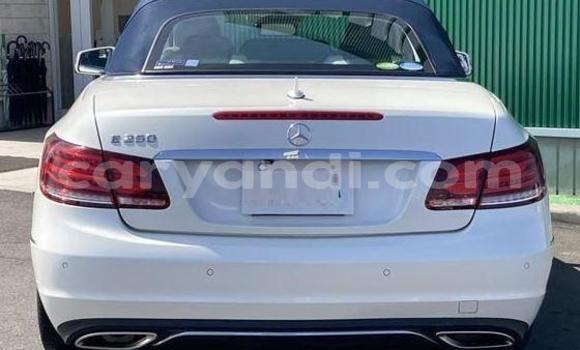 Buy Import Mercedes-Benz E-Classe White Car in Livingstone in Zambia Buy Import Mercedes-Benz E-Classe White Car in Livingstone in Zambia