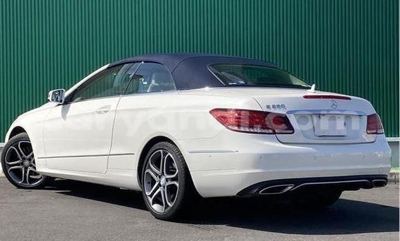 Buy Import Mercedes-Benz E-Classe White Car in Livingstone in Zambia Buy Import Mercedes-Benz E-Classe White Car in Livingstone in Zambia