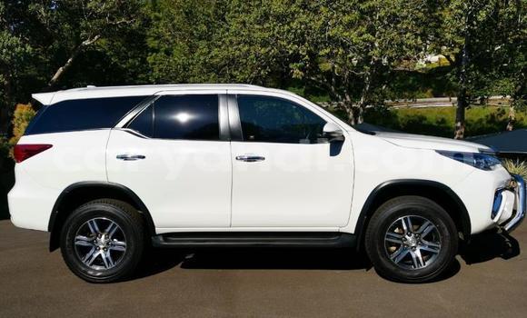 Buy Used Toyota Fortuner White Car in Lusaka in Zambia Buy Used Toyota Fortuner White Car in Lusaka in Zambia