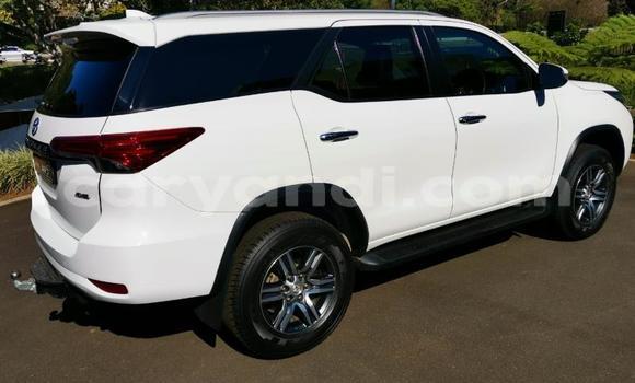 Buy Used Toyota Fortuner White Car in Lusaka in Zambia Buy Used Toyota Fortuner White Car in Lusaka in Zambia