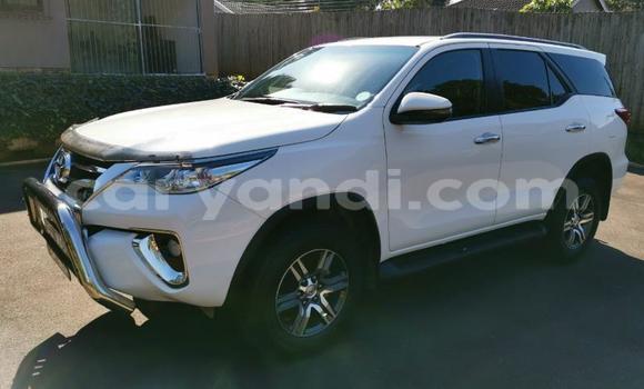 Buy Used Toyota Fortuner White Car in Lusaka in Zambia Buy Used Toyota Fortuner White Car in Lusaka in Zambia