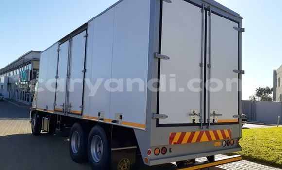 Buy Used Hino 300 Series White Truck in Lusaka in Zambia Buy Used Hino 300 Series White Truck in Lusaka in Zambia