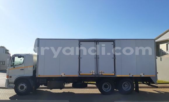 Buy Used Hino 300 Series White Truck in Lusaka in Zambia Buy Used Hino 300 Series White Truck in Lusaka in Zambia