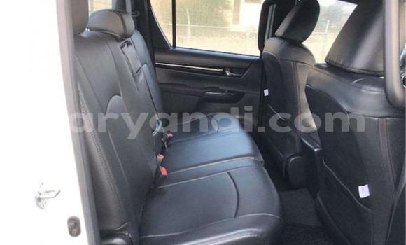 Buy Import Toyota Hilux White Car in Livingstone in Zambia Buy Import Toyota Hilux White Car in Livingstone in Zambia