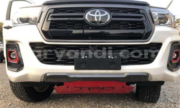 Buy Import Toyota Hilux White Car in Livingstone in Zambia Buy Import Toyota Hilux White Car in Livingstone in Zambia