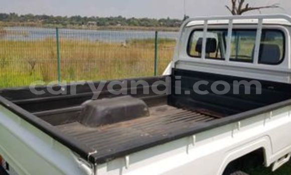 Buy Used Toyota Land Cruiser White Car in Livingstone in Zambia Buy Used Toyota Land Cruiser White Car in Livingstone in Zambia