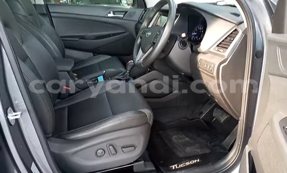 Buy Used Hyundai Tucson Blue Car in Chingola in Zambia Buy Used Hyundai Tucson Blue Car in Chingola in Zambia